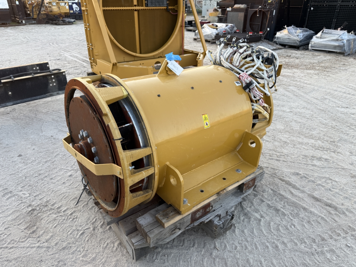 1PWs8e0VVpicOYjpfS835MM10Jx1ttcI3 Caterpillar SR5 Gen End - Image 1