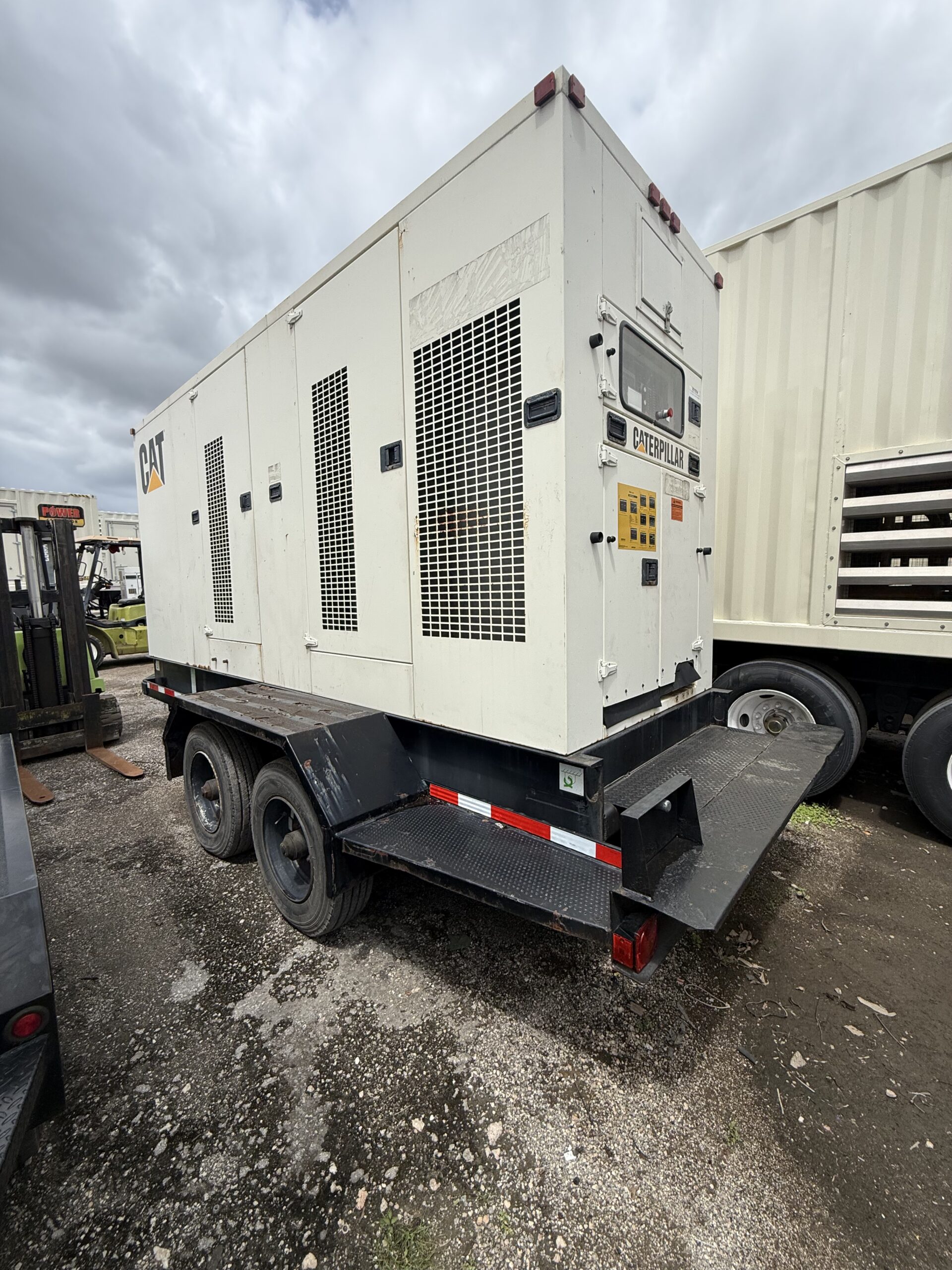 IMG_9372 2 Caterpillar XQ400 Diesel Generator Set - Image 1